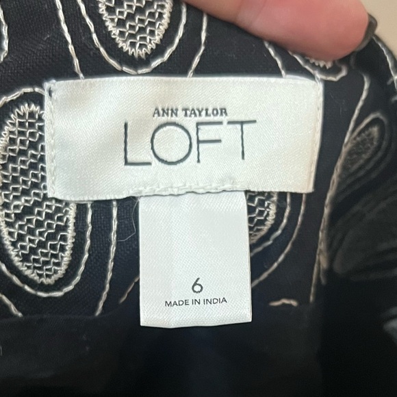 ⚫️ BOGO Ann Taylor loft women’s mini skirt black and white embroidered side 6 - Picture 3 of 7